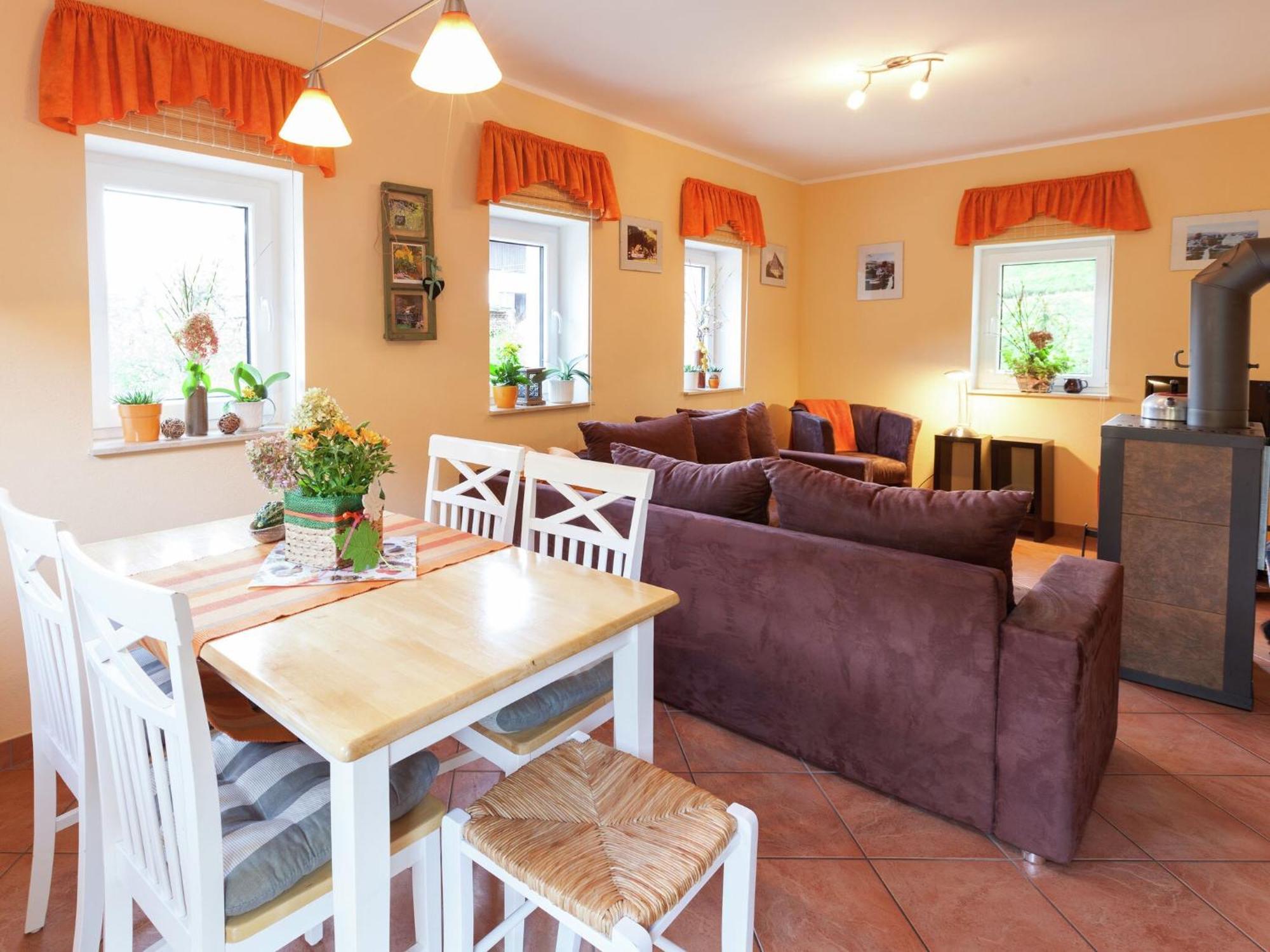 Charming Holiday Home In Hohnstein Ot Lohsdorf Eksteriør billede